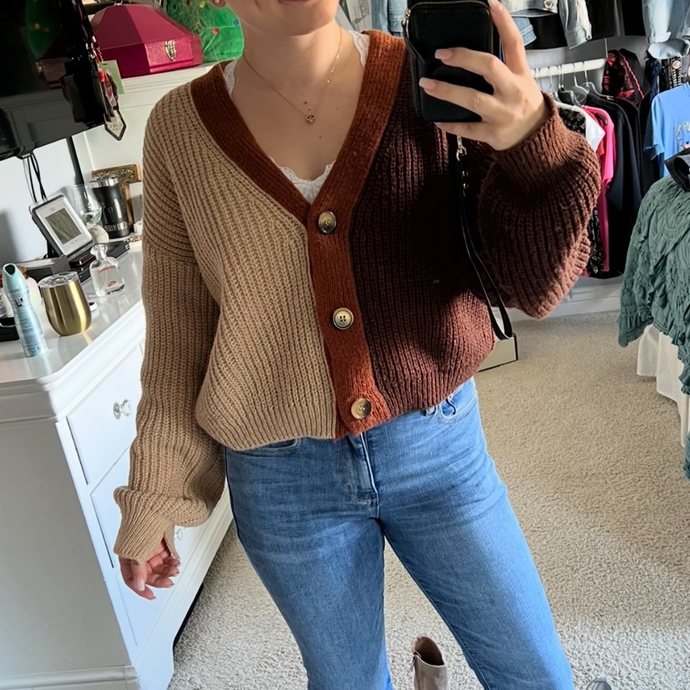 Francesca’s Edna Colorblock Button Front Cardigan - Picture 10 of 11